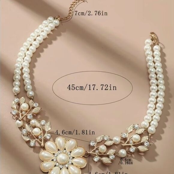 🌸NEW Elegant Pearl, Crystal  and Gold Floral Bib Statement Necklace 🌸 - Picture 4 of 6